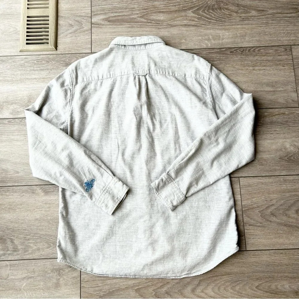 AEO Cotton Button Down Seriously Soft Shirt with Customized Bees Embroidery - Picture 11 of 13